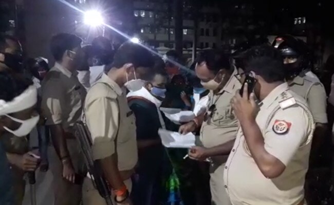 वाराणसी : पुलिस द्वारा हिरासत में लिया गया छात्र 6 महीने से लापता, varanasi news in hindi, वाराणसी न्यूज़