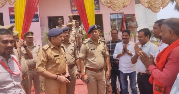 वाराणसी : रामनगर थाना अंतर्गत नवनिर्मित भीटी चौकी का फीता काटकर पुलिस कमिश्नर ने किया उद्घाटन, varanasi news in hindi, वाराणसी न्यूज़