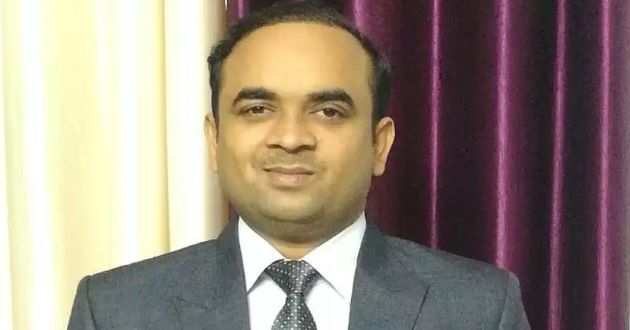 वाराणसी : राजातालाब तहसील के नए SDM गिरीश कुमार द्विवेदी ने किया कार्यभार ग्रहण, varanasi news in hindi, वाराणसी न्यूज़